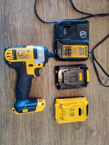 DeWALT aku odvijać