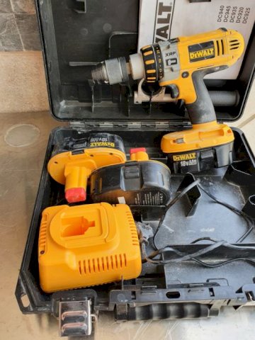 DeWalt akumulatorska bušilica