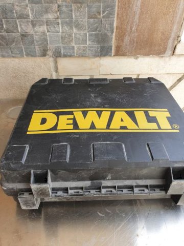 DeWalt akumulatorska bušilica