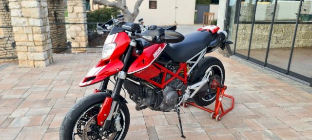 Ducati Hypermotard 1100 cm3, 2012 god.