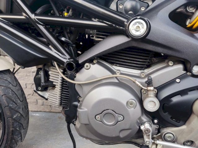 Ducati Monster 696 696 cm3, 2009 god.