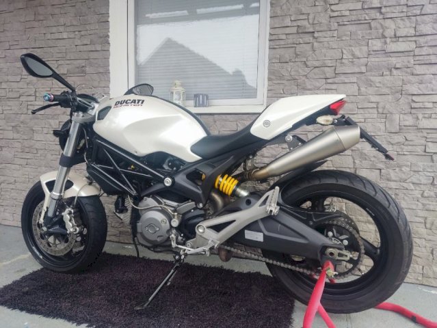 Ducati Monster 696 696 cm3, 2009 god.