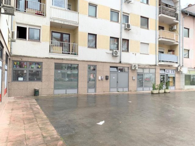 Dugo Selo, centar, u Arcus zgradi, 46 m2