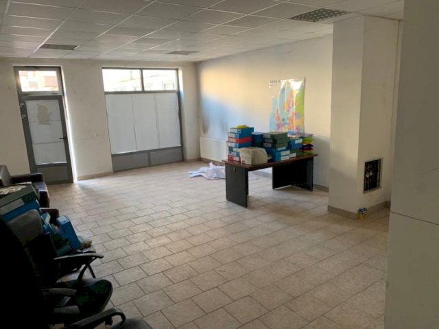 Dugo Selo, centar, u Arcus zgradi, 46 m2