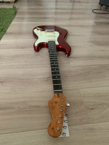 Fender stratocaster, izvrsna kopija