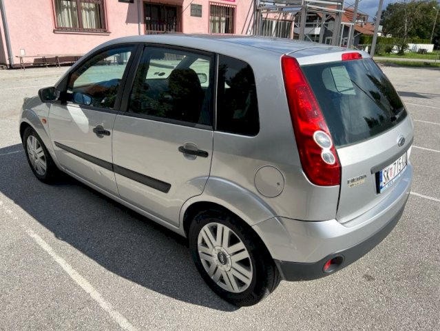 Ford Fiesta 1,4 16V 66kW 2009 109.000 km 1.vlasni