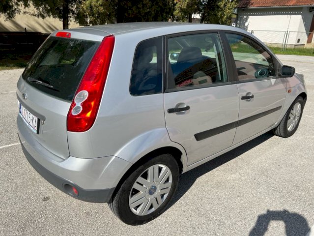 Ford Fiesta 1,4 16V 66kW 2009 109.000 km 1.vlasni
