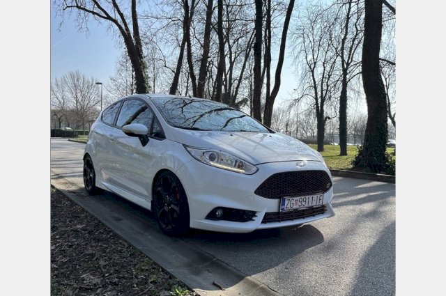 Ford Fiesta ST (Tuned) Reg. God. Dana