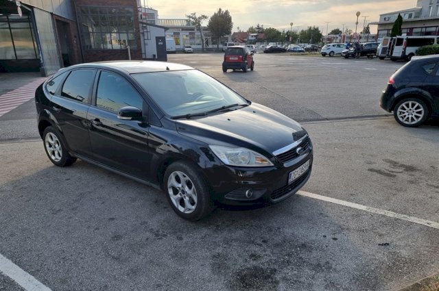 Ford Focus 1.6 i