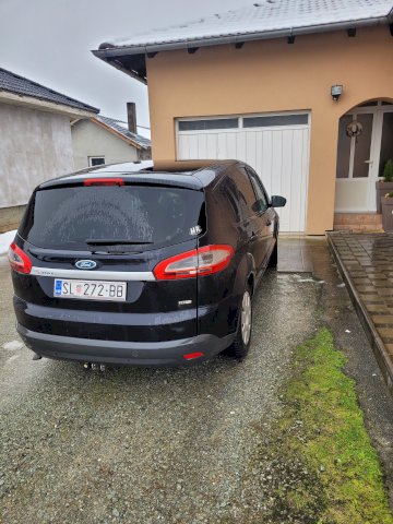 Ford S-Max