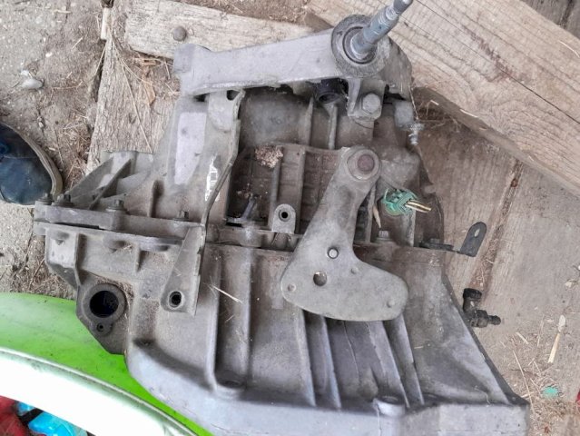 Getriba za reno 2.5dci trafik 2003g