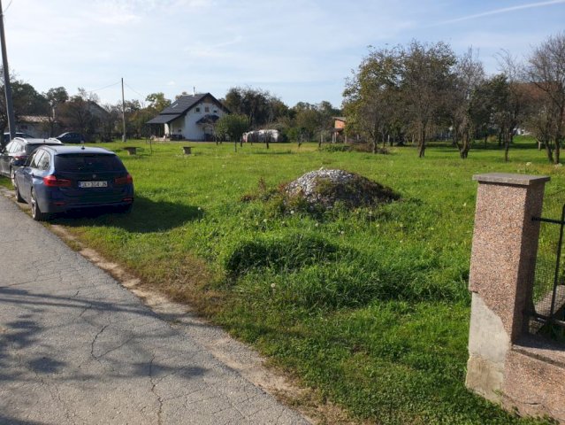 Građevinsko zemljište, Petrinja, 700 m2