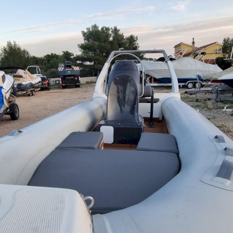 Gumenjak arimar sea pioneer 650*mercury 200 hp