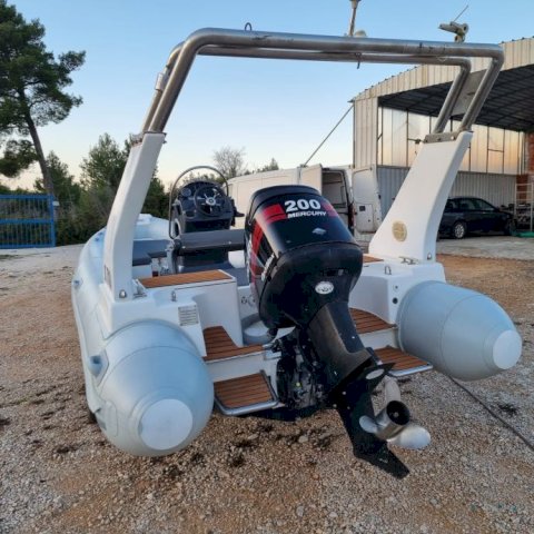 Gumenjak arimar sea pioneer 650*mercury 200 hp