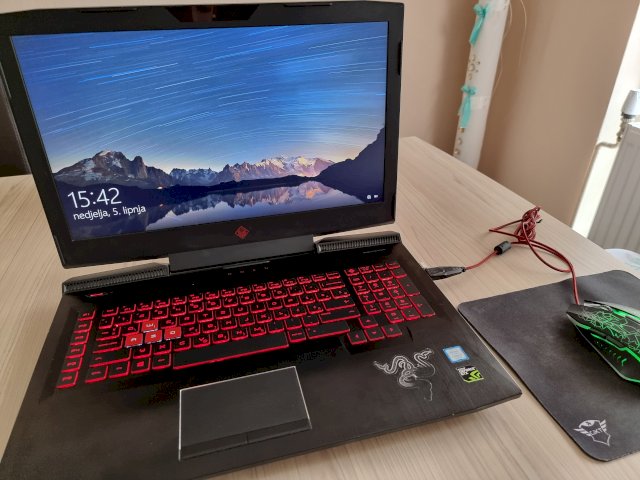 HP Omen 17