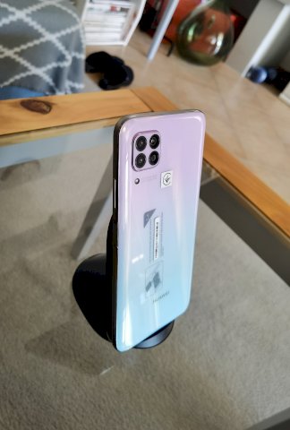 HUAWEI p40 lite