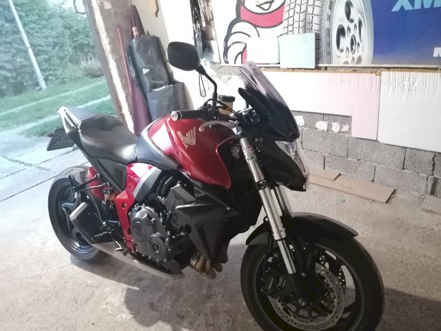 Honda CB1000R
