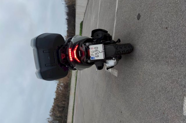 Honda Forza 350 2022g.