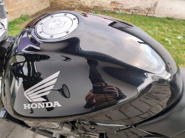 Honda Hornet 919