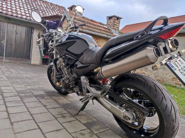Honda Hornet 919