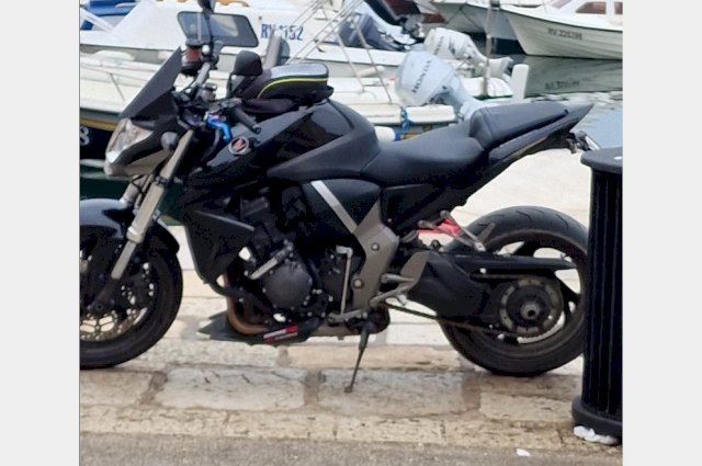 Honda cb 1000 r