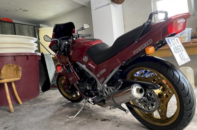 Honda vf500