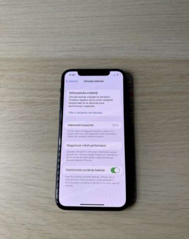 Iphone 11 pro + playstation 4 500 gb