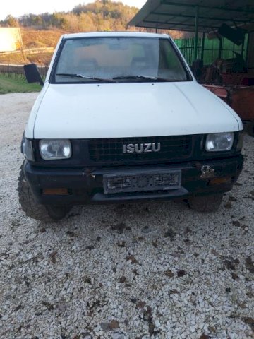 Isuzu pick Up 2.3, 1990 god.