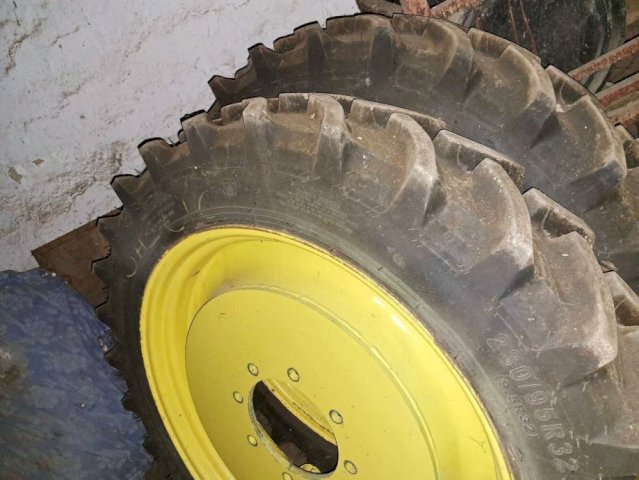JOHN DEERE 6220 PREMIUM