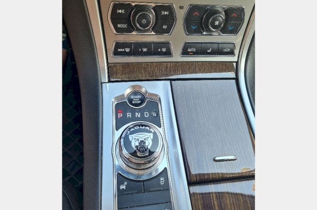Jaguar XF 2.2D
