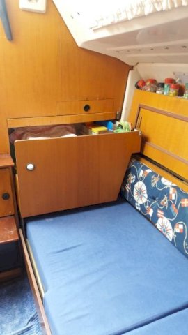 Jedrilica Comet 801