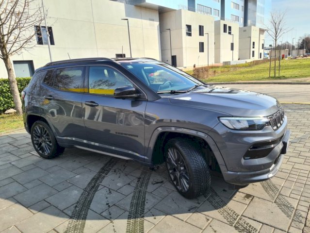 Jeep Compass 1.3 T4