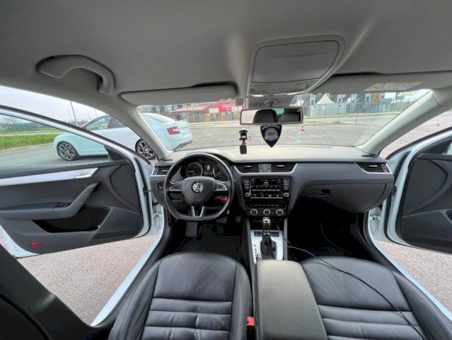 ŠKODA OCTAVIA 2.0TDI TOP STANJE, SERVISNA.
