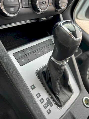 ŠKODA OCTAVIA 2.0TDI TOP STANJE, SERVISNA.
