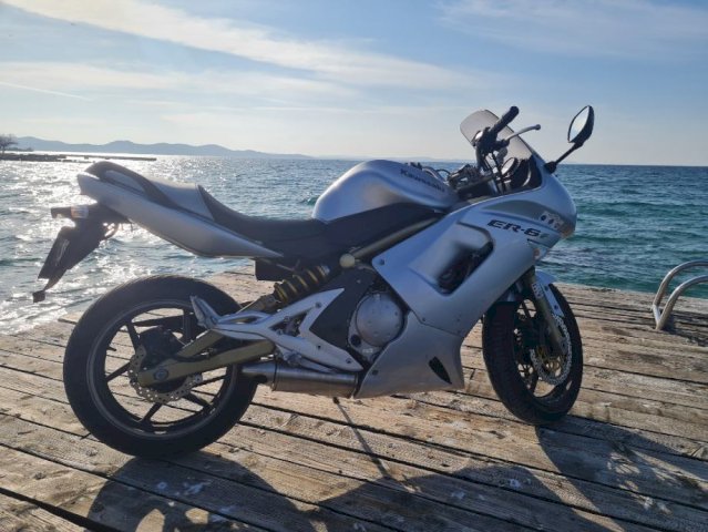 Kawasaki Er6f, 2006 god.