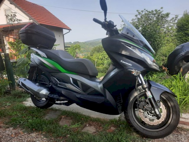 Kawasaki J 300 300 cm3, 2017 god.