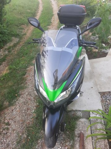 Kawasaki J 300 300 cm3, 2017 god.
