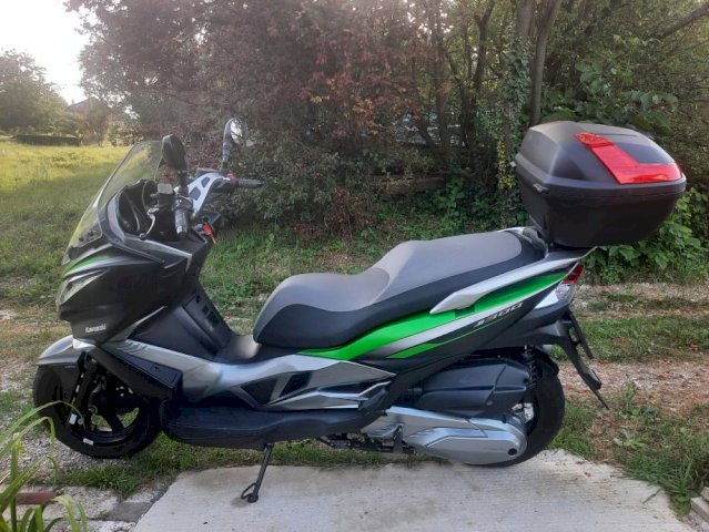 Kawasaki J 300 300 cm3, 2017 god.