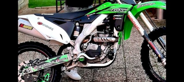 Kawasaki KXF 250 cm3, 2015 god.