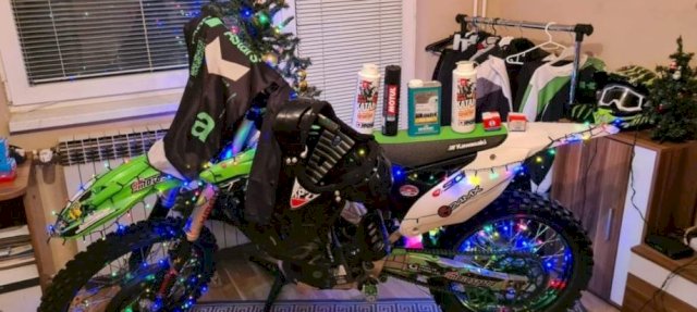 Kawasaki KXF 250 cm3, 2015 god.