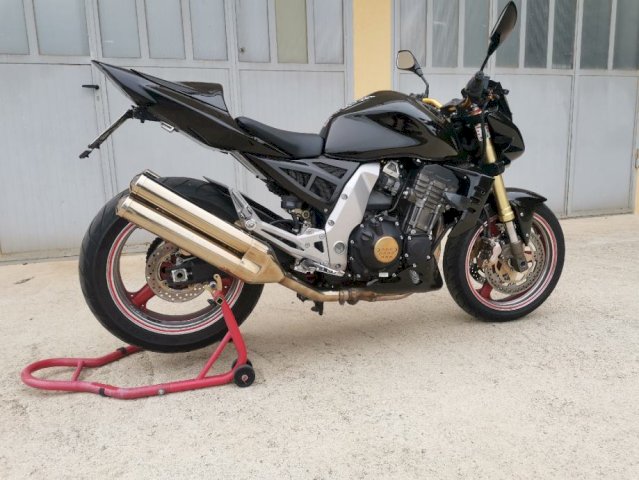 Kawasaki Z1000 1000 cm3, 2003 god.