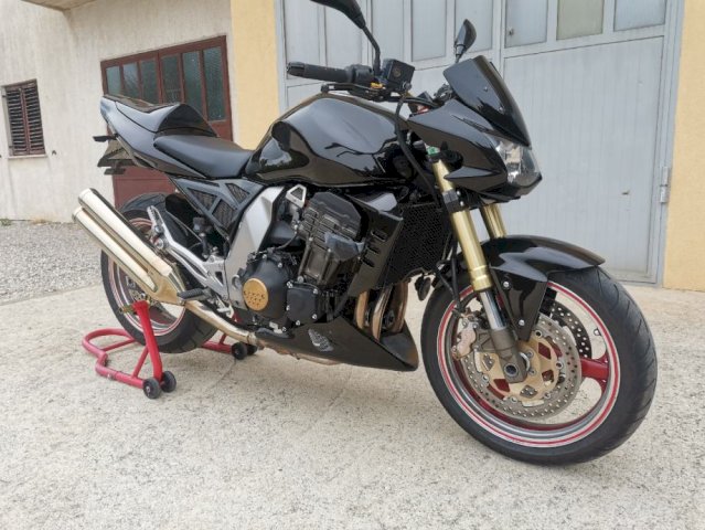 Kawasaki Z1000 1000 cm3, 2003 god.