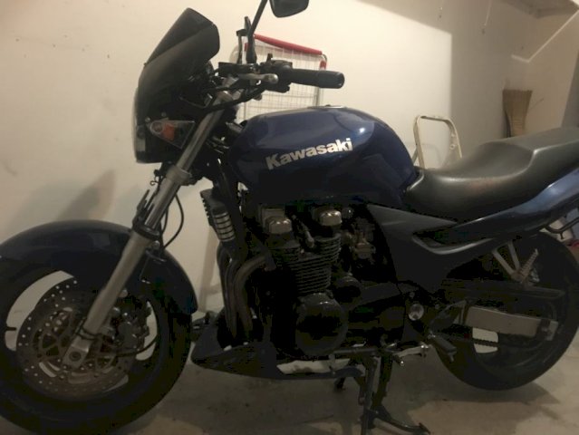 Kawasaki ZR7 2002 godina, 2002 god.