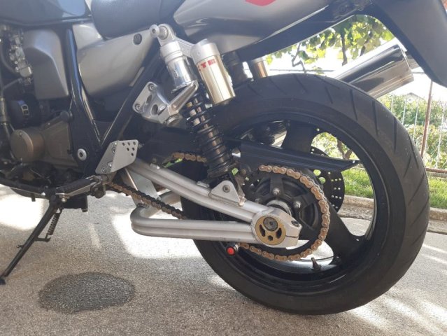 Kawasaki ZRX 1200s, 2003 god.
