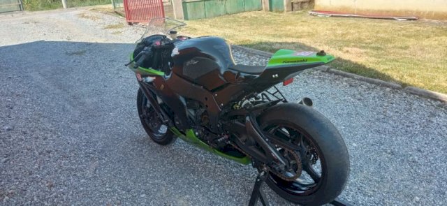 Kawasaki ZX10R 998 cm3, 2013 god.