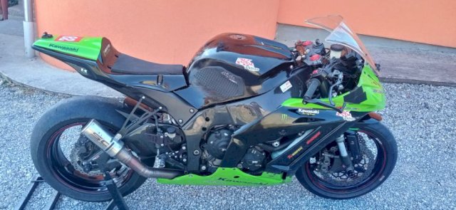 Kawasaki ZX10R 998 cm3, 2013 god.