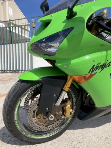 Kawasaki Zx6r 636 cm3, 2005 god.