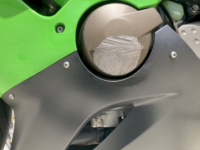 Kawasaki Zx6r 636 cm3, 2005 god.