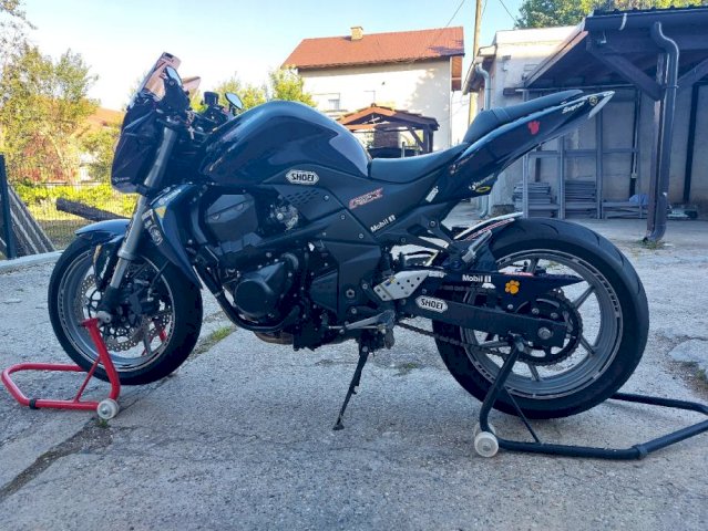 Kawasaki z750