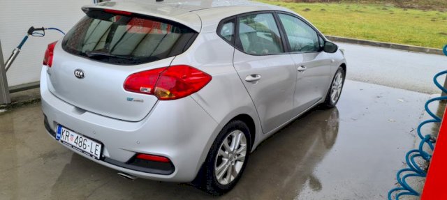 Kia Ceed (cee'd) 1,6 CRDi -TVORNIČKA GARANCIJA